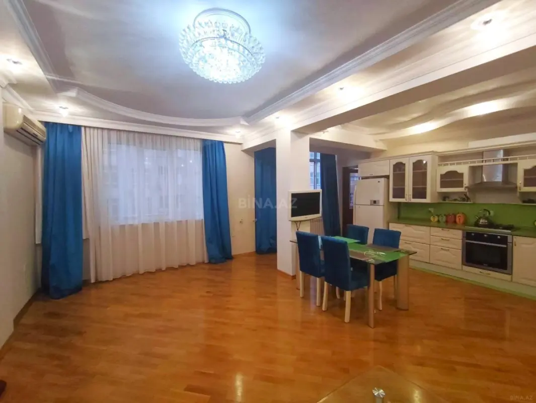Kirayə verilir 2 otaqlı mənzil 80 m²