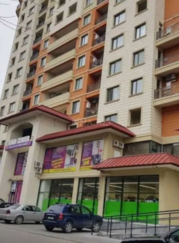 Satılır 2 otaqlı mənzil 106 m²