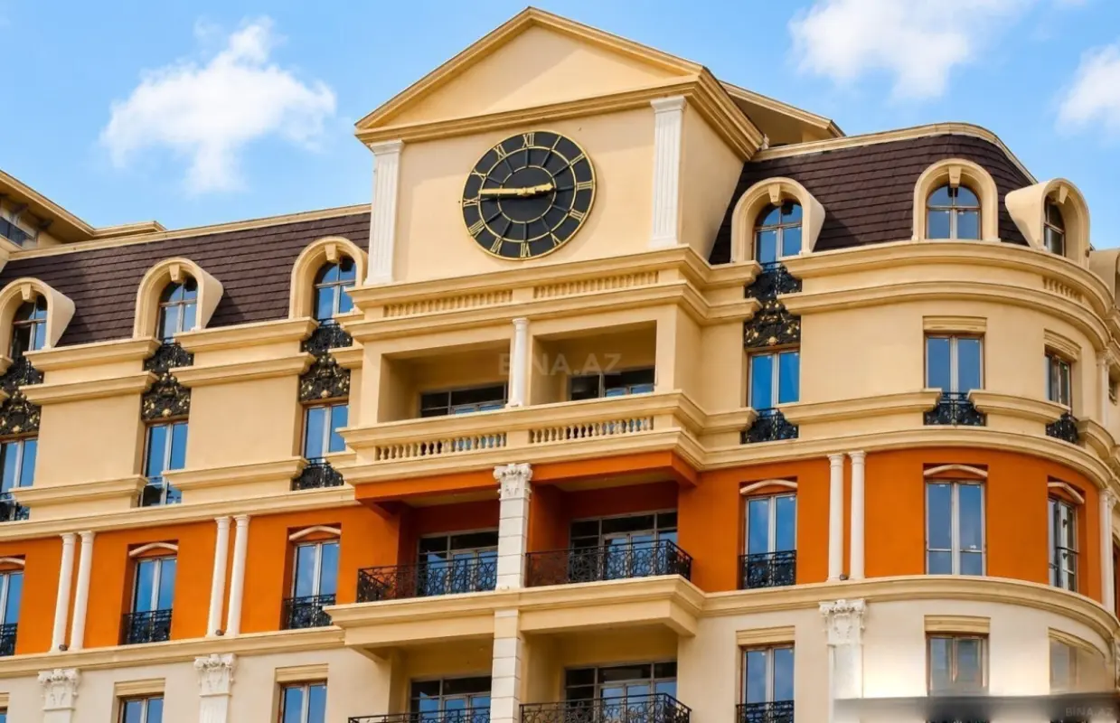 Satılır 4 otaqlı mənzil 195 m²