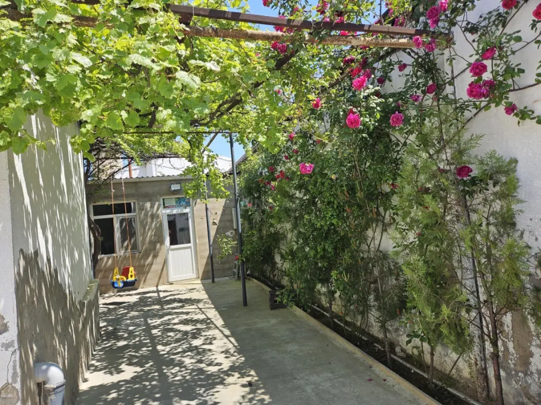Satılır 7 otaqlı həyət evi 130 m²