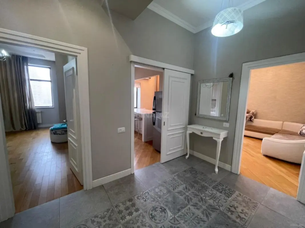 Kirayə verilir 3 otaqlı mənzil 110 m²
