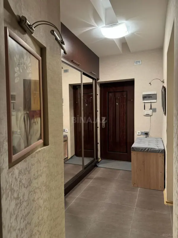 Satılır 3 otaqlı mənzil 93 m²