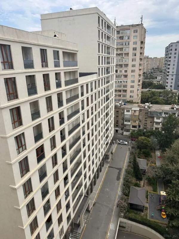 Kirayə verilir 2 otaqlı mənzil 80 m²