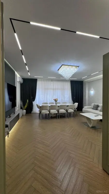 Satılır 4 otaqlı mənzil 185 m²