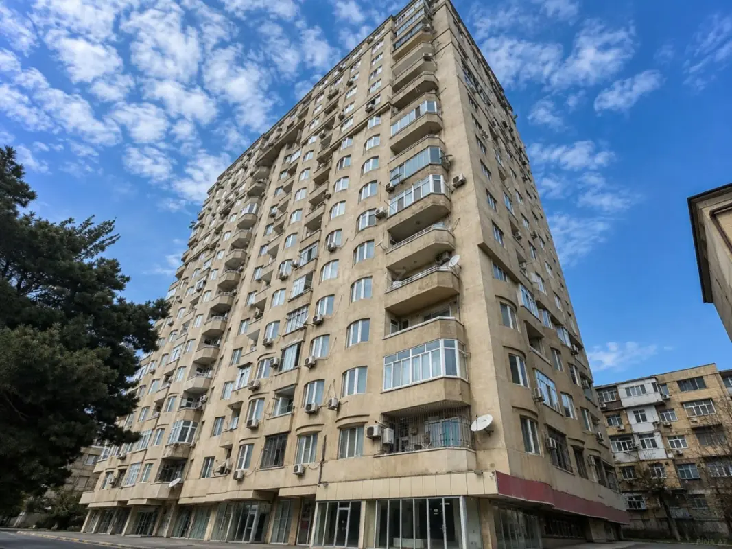 Kirayə verilir 2 otaqlı mənzil 105 m²
