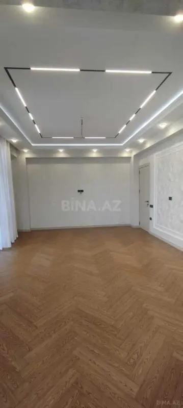 Satılır 3 otaqlı mənzil 140 m²