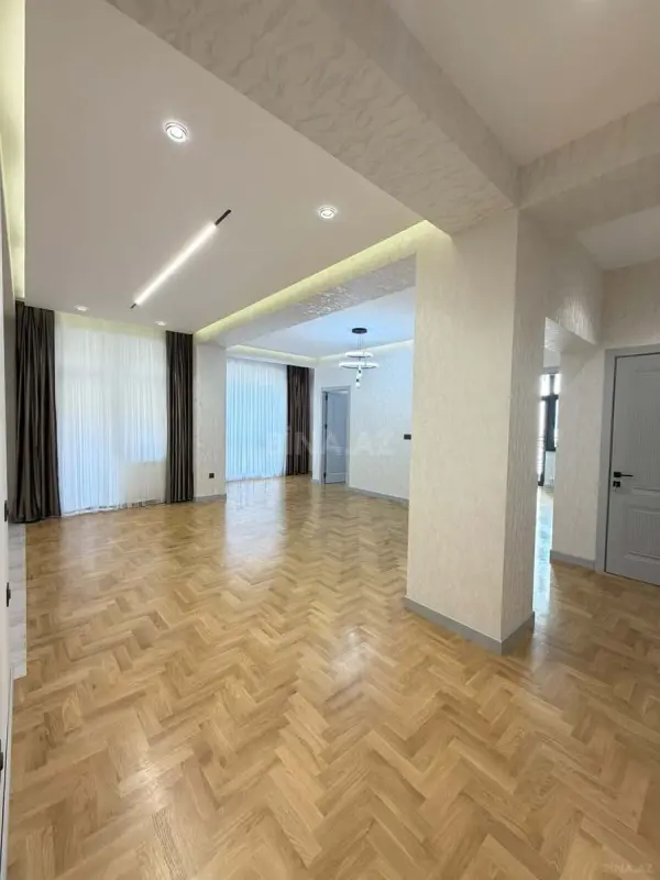 Satılır 4 otaqlı mənzil 117 m²