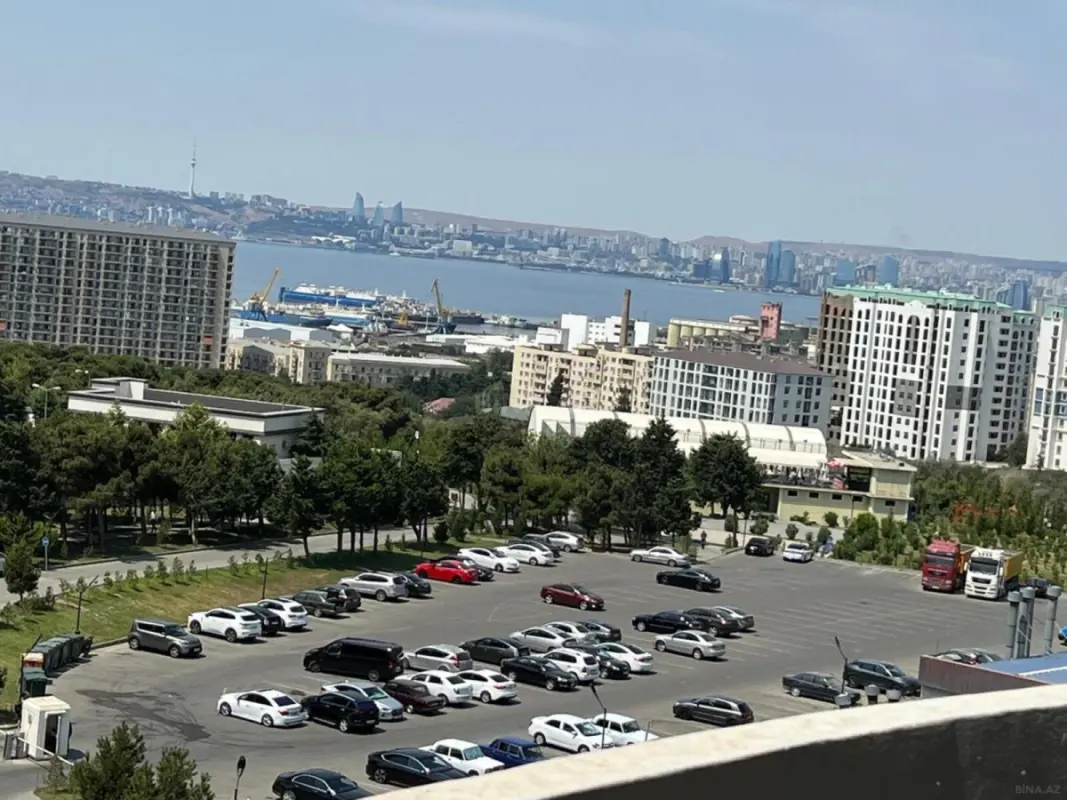 Satılır 3 otaqlı mənzil 107 m²