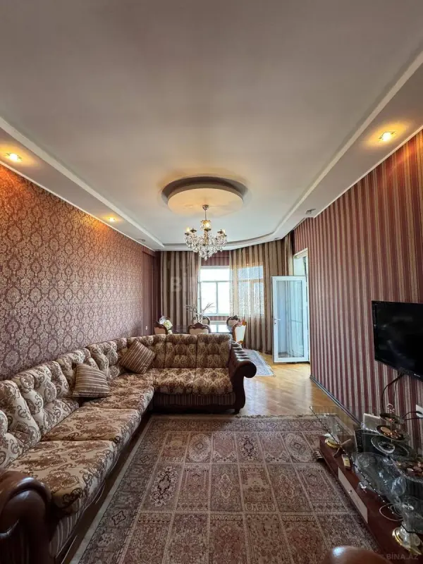 Satılır 2 otaqlı mənzil 70 m²