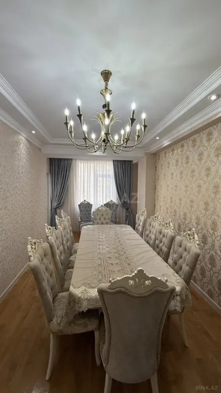 Satılır 5 otaqlı mənzil 213 m²