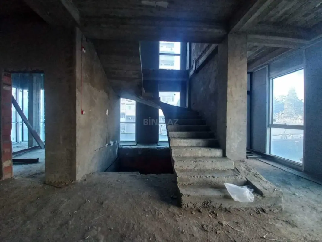 Satılır obyekt 1500 m²