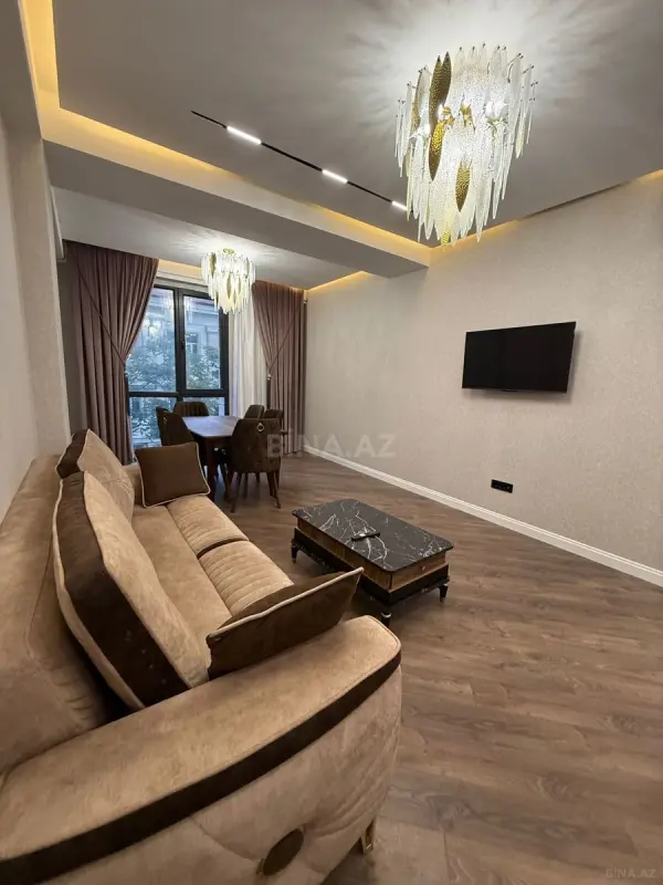 Kirayə verilir 2 otaqlı mənzil 90 m²