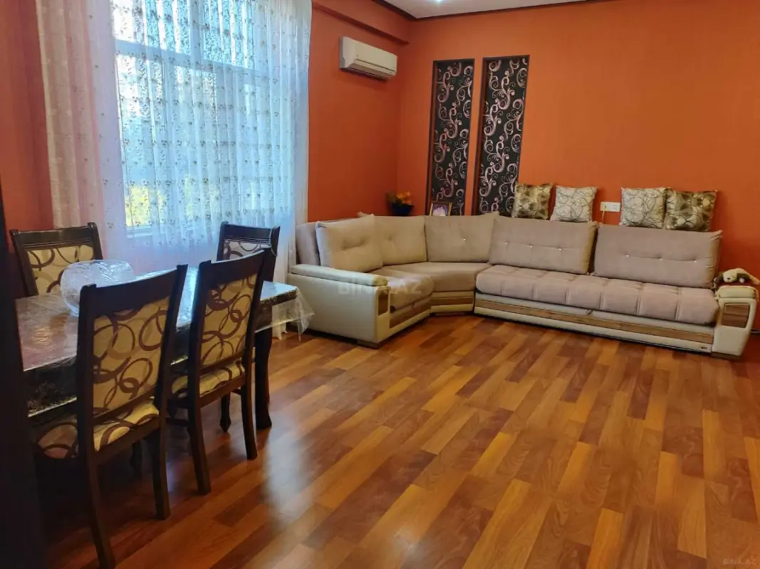 Satılır 2 otaqlı mənzil 72 m²