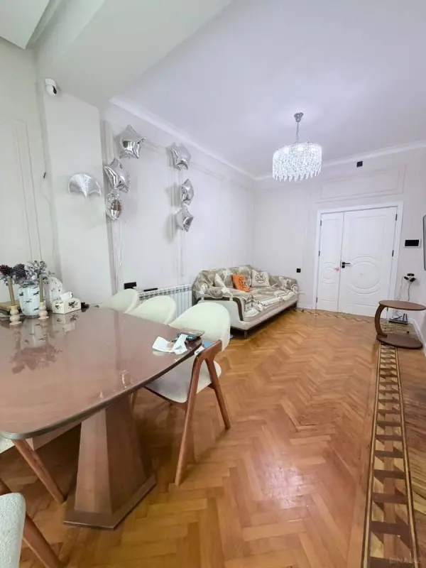Satılır 3 otaqlı mənzil 100 m²