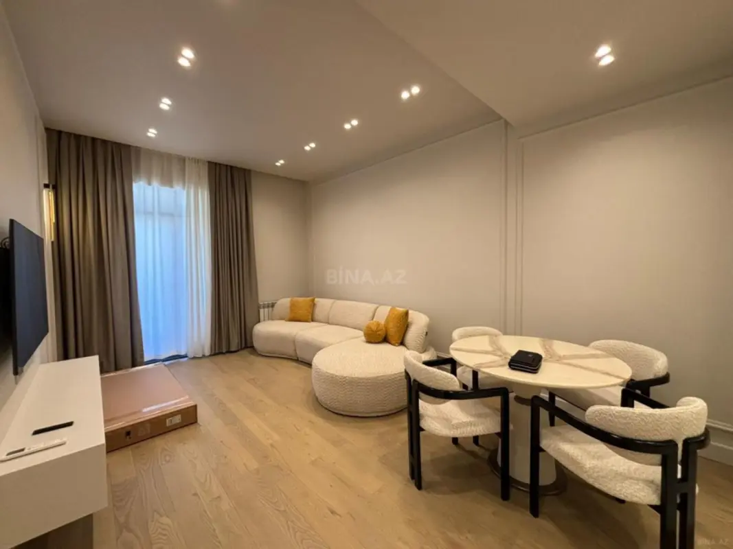 Kirayə verilir 2 otaqlı mənzil 65 m²