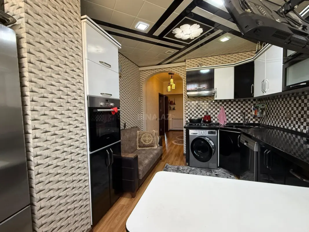 Satılır 4 otaqlı mənzil 103 m²
