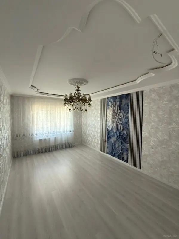 Satılır 2 otaqlı mənzil 76 m²