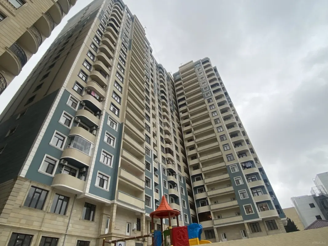 Satılır 2 otaqlı mənzil 69 m²