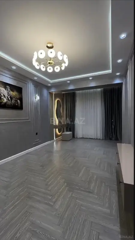 Satılır 4 otaqlı mənzil 140 m²