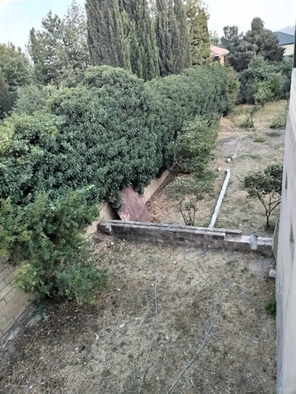 Satılır 5 otaqlı həyət evi 360 m²