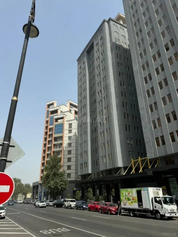 Kirayə verilir 2 otaqlı mənzil 102 m²