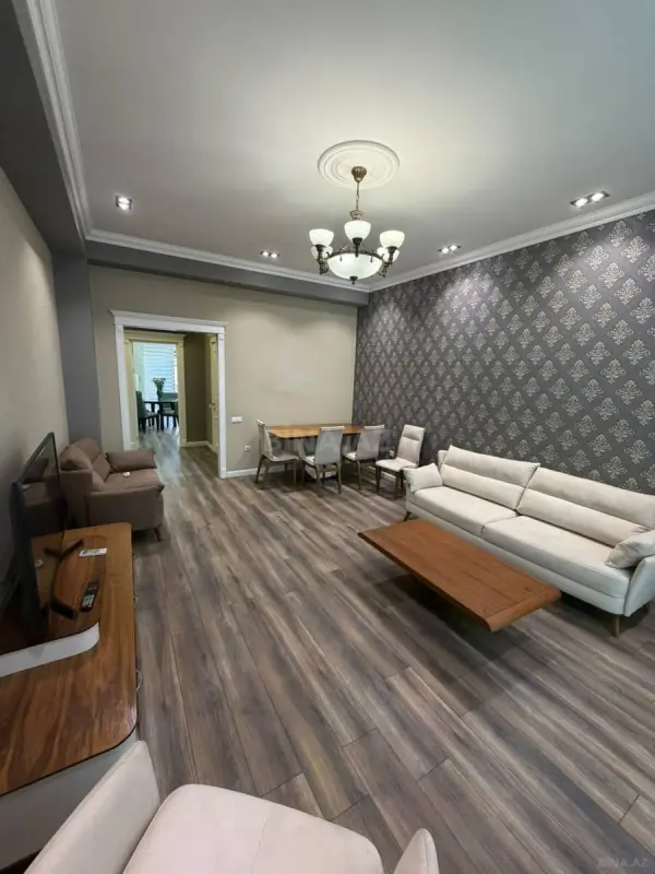 Kirayə verilir 2 otaqlı mənzil 90 m²