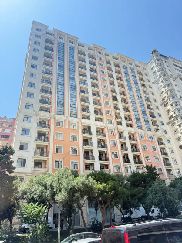 Satılır 3 otaqlı mənzil 115 m²