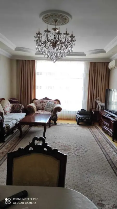 Satılır 3 otaqlı mənzil 148 m²