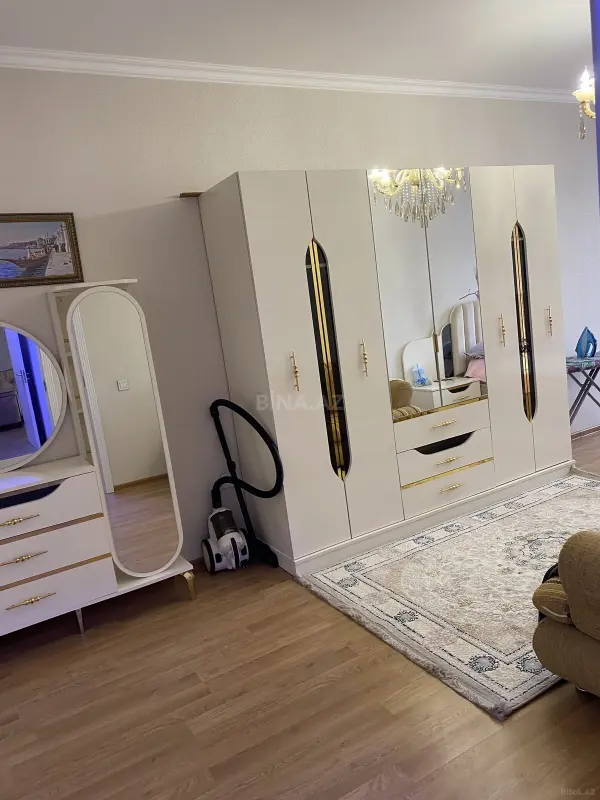 Kirayə verilir 2 otaqlı mənzil 100 m²