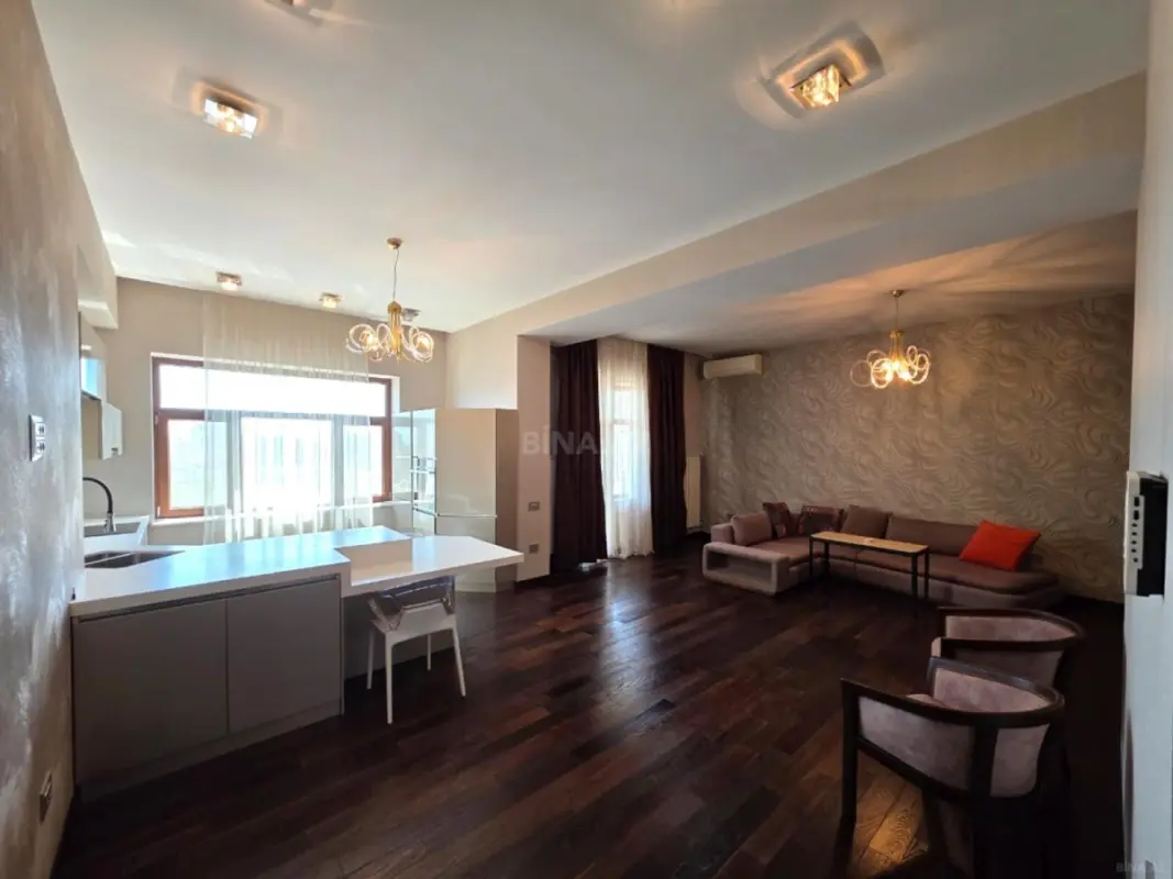 Kirayə verilir 2 otaqlı mənzil 100 m²