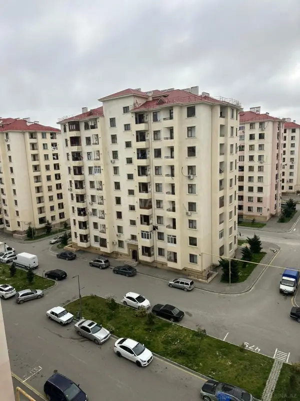Satılır 4 otaqlı mənzil 110 m²