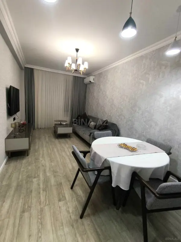 Kirayə verilir 2 otaqlı mənzil 87 m²