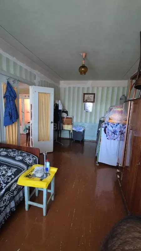 Satılır 5 otaqlı mənzil 106 m²