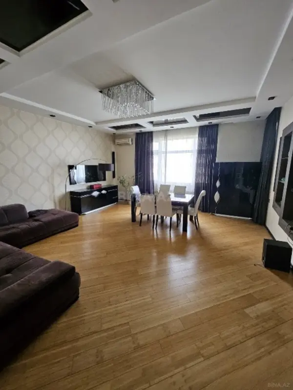 Satılır 3 otaqlı mənzil 140 m²