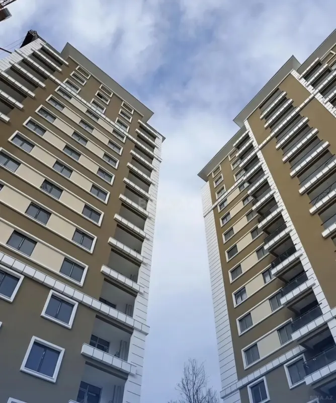 Satılır 3 otaqlı mənzil 105.5 m²