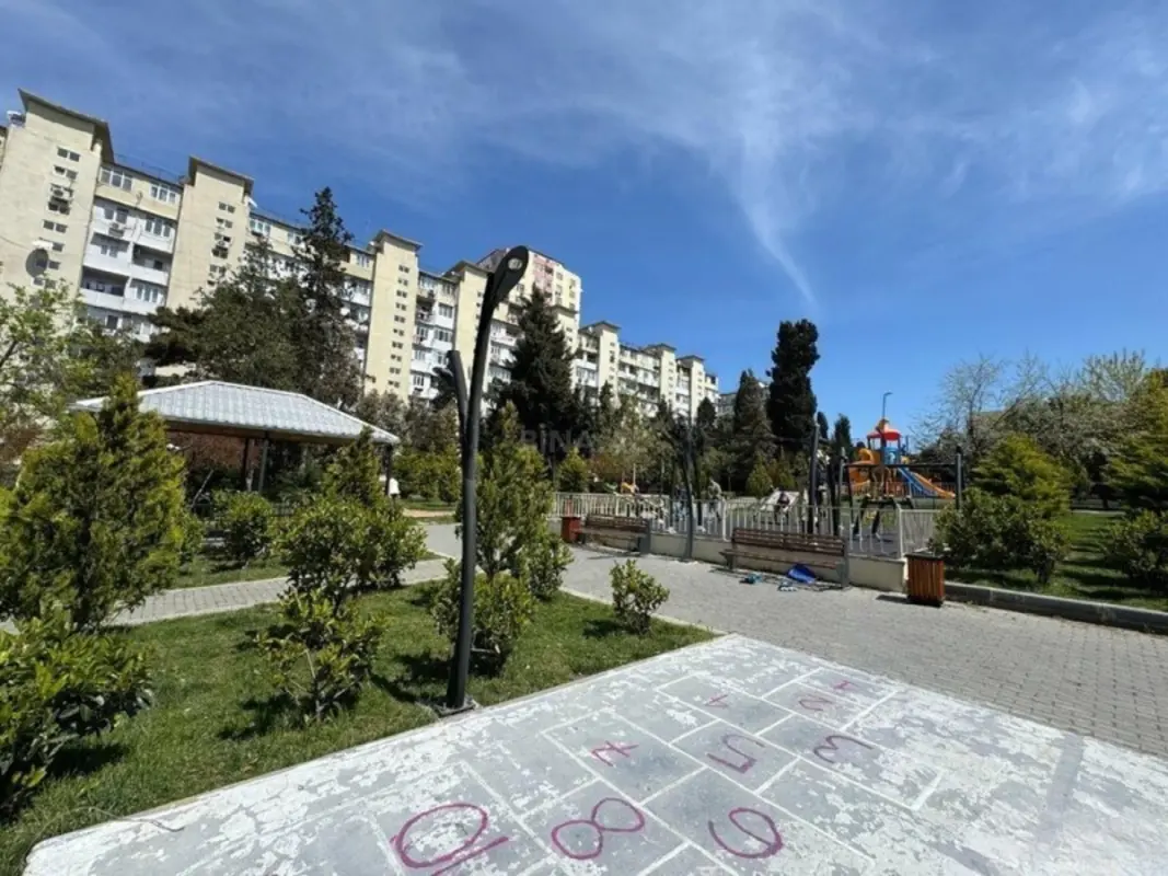 Satılır 2 otaqlı mənzil 70 m²