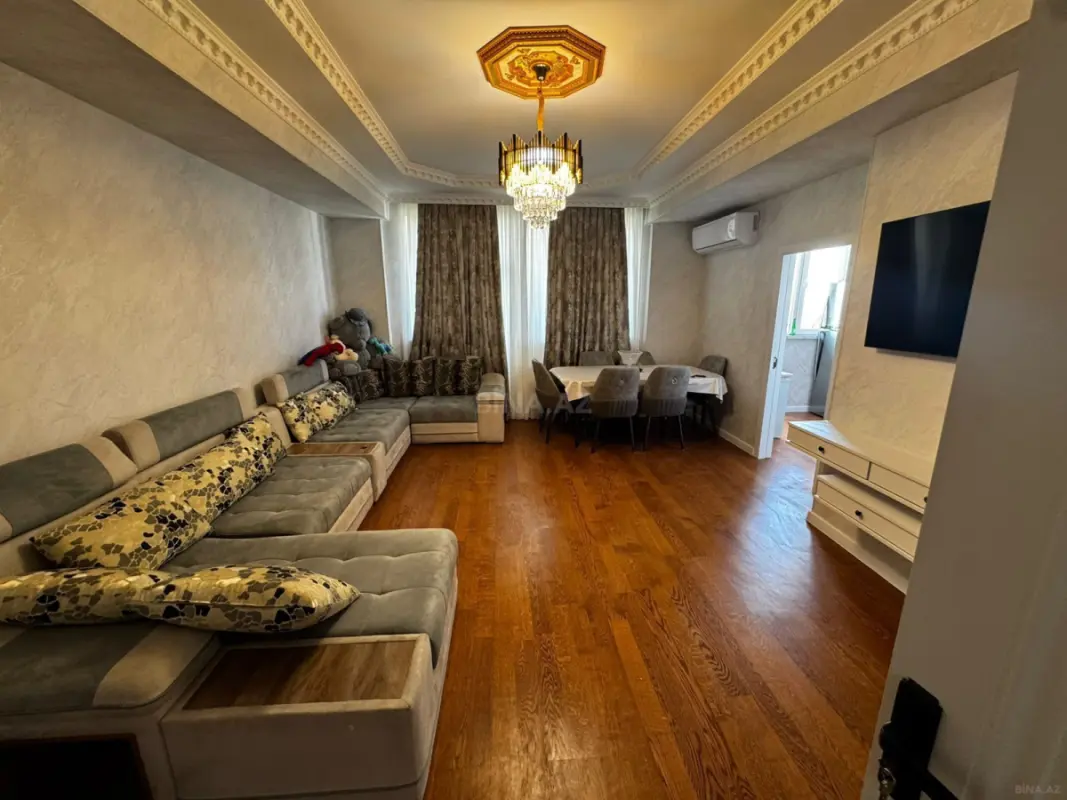 Satılır 2 otaqlı mənzil 84 m²