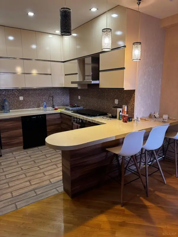 Kirayə verilir 3 otaqlı mənzil 110 m²