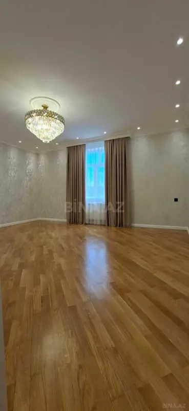 Satılır 3 otaqlı mənzil 114 m²