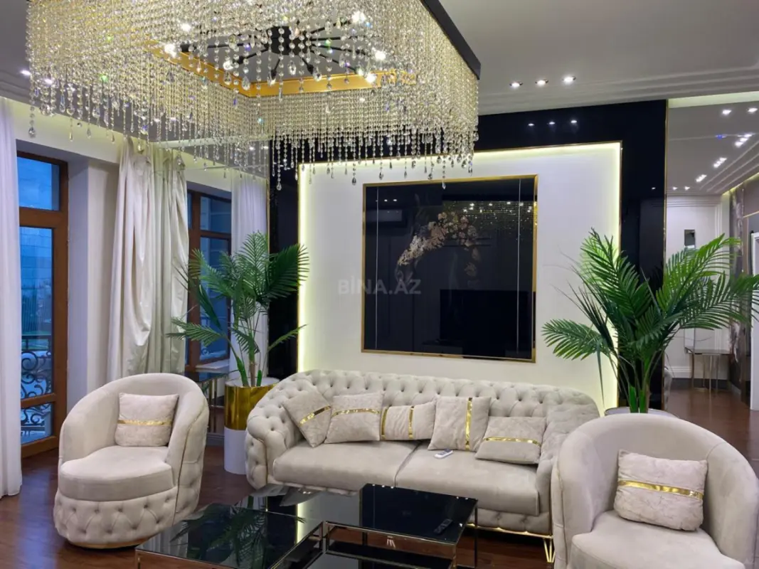 Kirayə verilir 3 otaqlı mənzil 185 m²