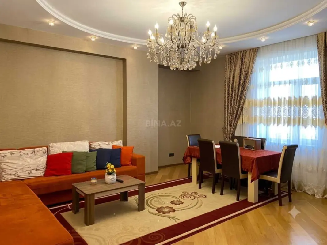 Kirayə verilir 3 otaqlı mənzil 120 m²