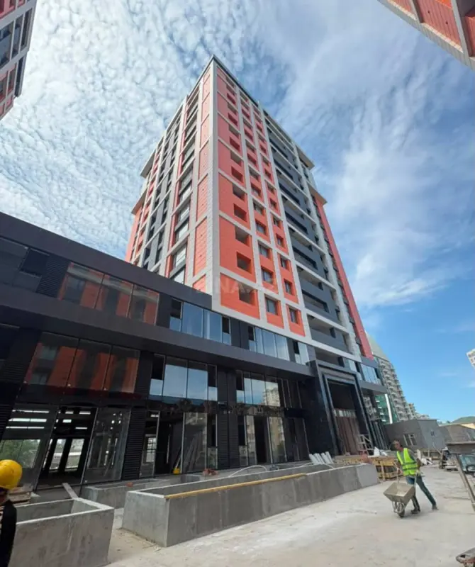 Satılır 2 otaqlı mənzil 111 m²