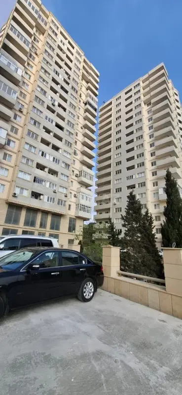 Satılır 3 otaqlı mənzil 108 m²