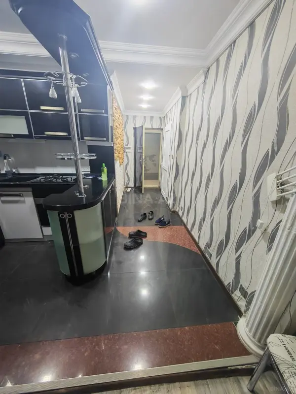 Kirayə verilir 2 otaqlı mənzil 67 m²