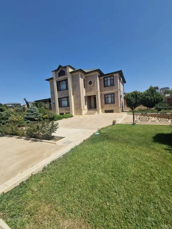 Kirayə verilir 6 otaqlı həyət evi 350 m²