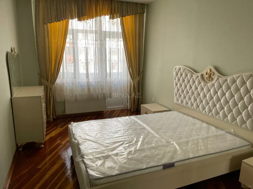 Kirayə verilir 2 otaqlı mənzil 100 m²