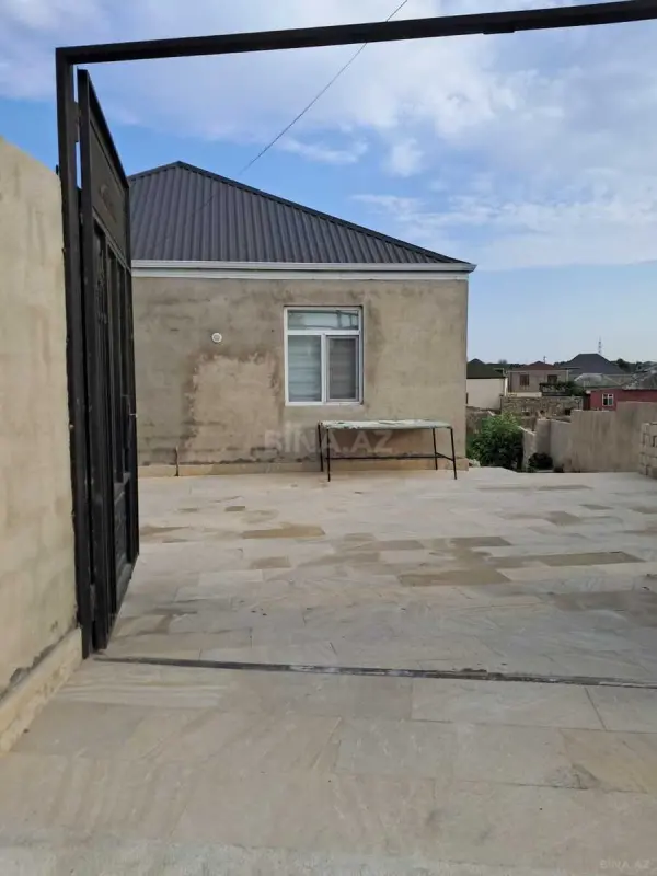 Satılır 4 otaqlı həyət evi 100 m²