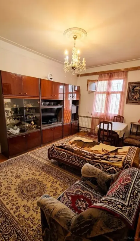 Satılır 5 otaqlı mənzil 124.8 m²