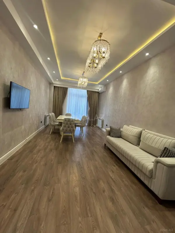 Kirayə verilir 2 otaqlı mənzil 78 m²
