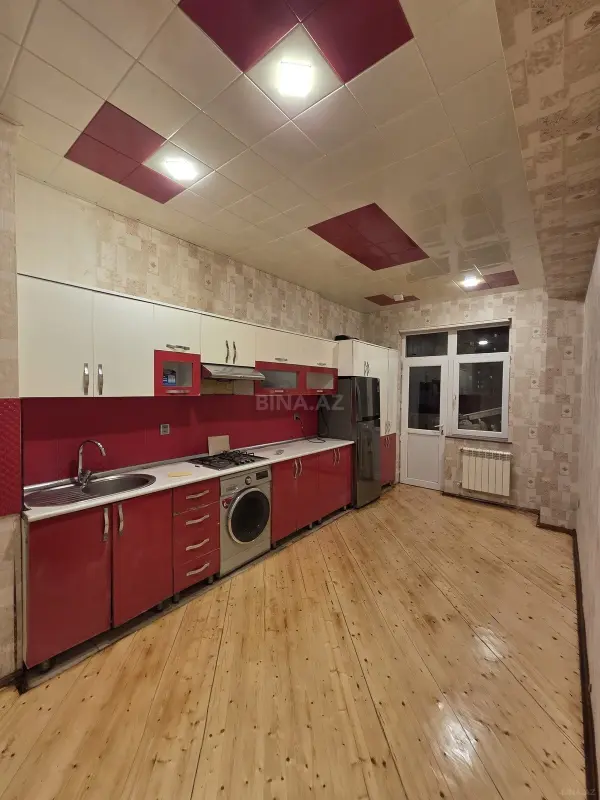 Satılır 3 otaqlı mənzil 138 m²